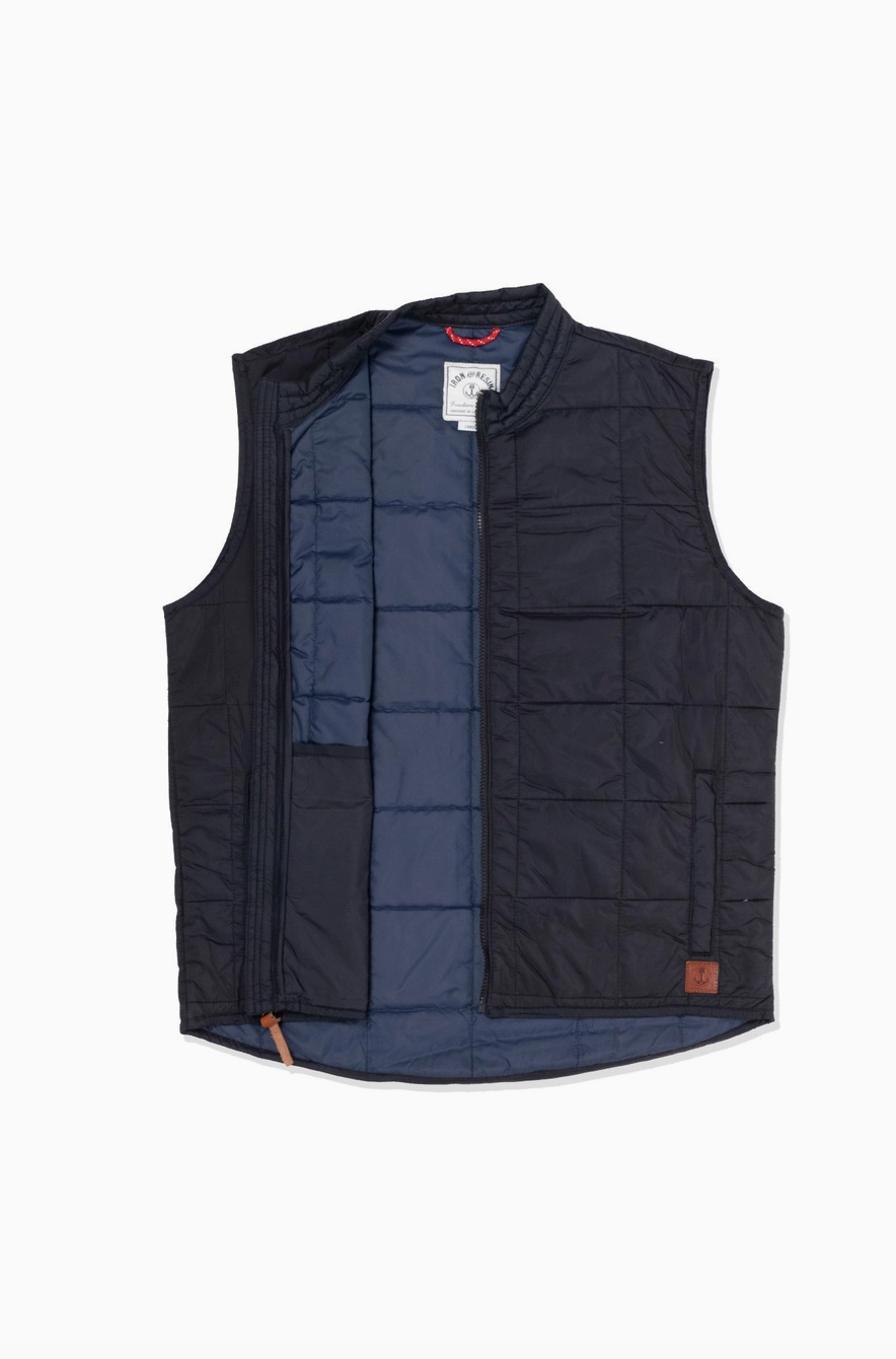 Iron and Resin, Rogue Vest in Black
