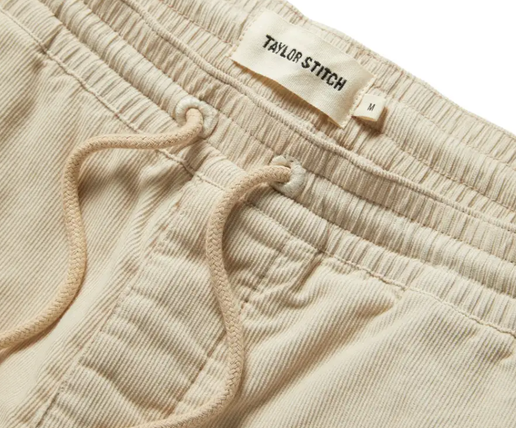 The Apres Short in Natural Pinwale